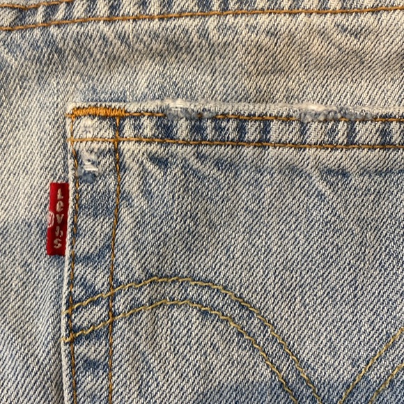 501® ORIGINAL FIT HIGH RISE WOMEN'S SHORTS - Picture 6 of 8